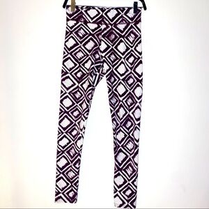 Aerie Geometric Diamond Maroon and White Aztec Printed Leggings Size S